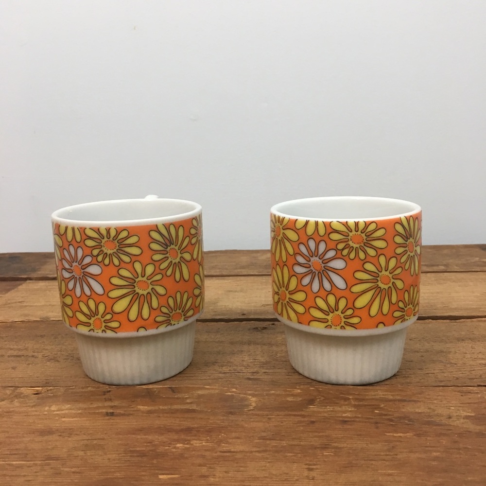 VTG 60's Daisy Stacking Coffee Mugs - Picture 6 of 8